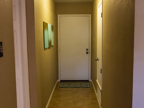 2nd image of 3014 Heidi St