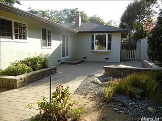 3rd image of 88 Lakeshore Cir
