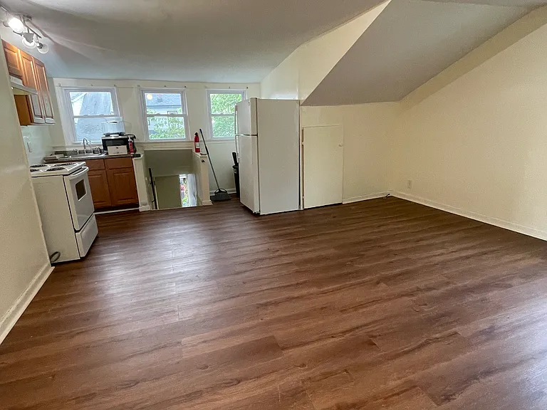 26 Park Dr N #1 — Photo 2