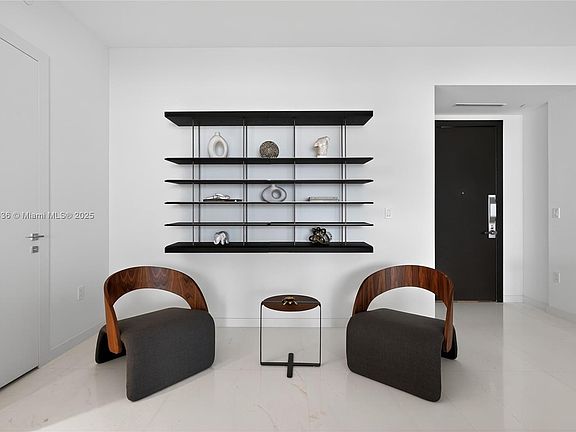 4th image of 300 Biscayne Boulevard Way #5009W