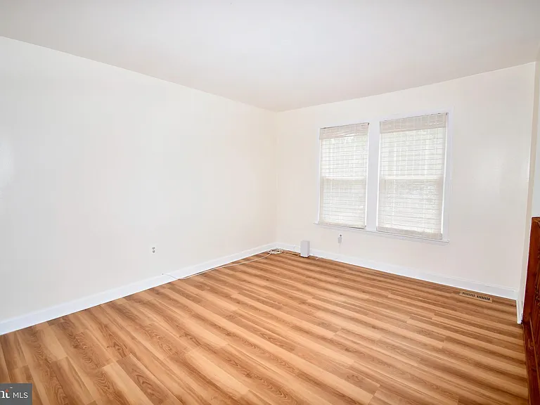 25253 Conrad Ct — Photo 10