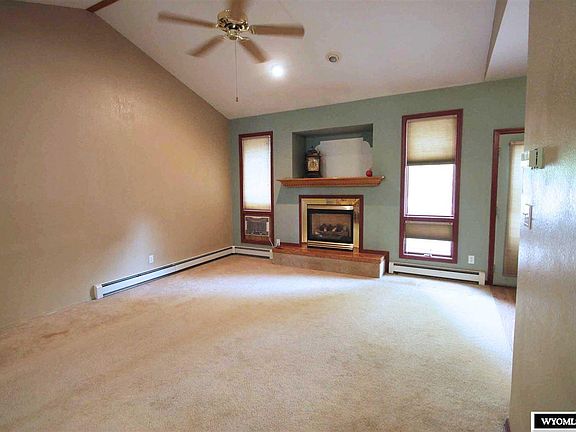 2nd image of 310 Hunter Cir