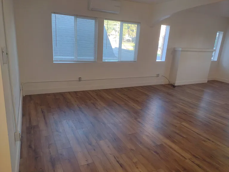 508 27th St #4 — Photo 3