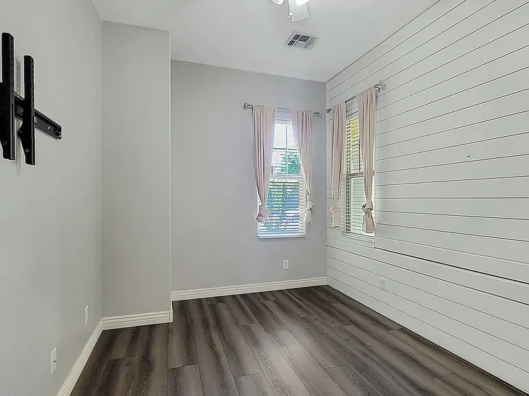 18617 W Williams St — Photo 25