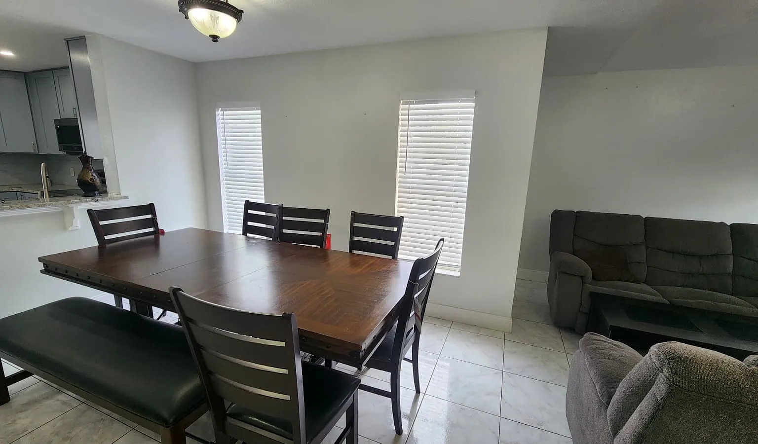 5 bed, 2068 sqft, $3,500 — Photo 4