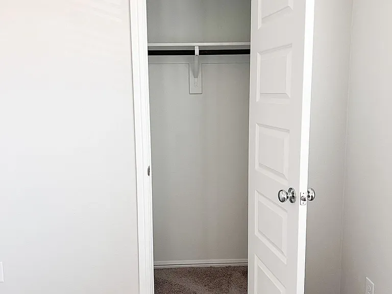 13124 Zion Dr — Photo 17