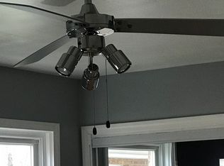 326 Shore Dr, Harvey, IL 60426