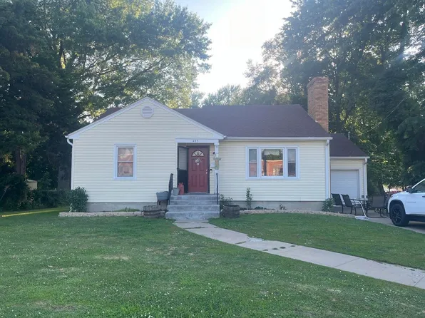 455 S Lyon Ave, Marshall, MO 65340