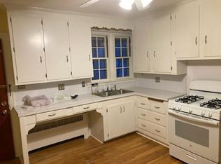 626 S Main St APT 3, Fall River, MA 02721