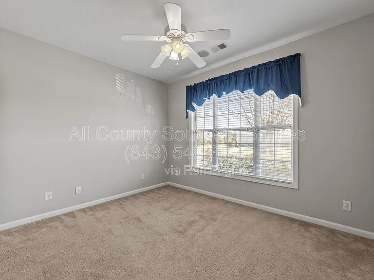 264 Viareggio Rd — Photo 6