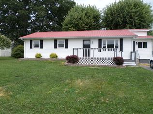 107 Meadow Pl, Lester, WV 25865