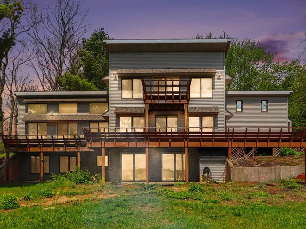 25951 Lantern Cir, Sturgis, MI 49091