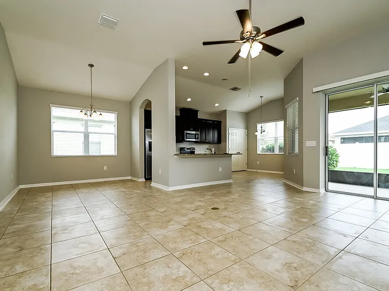 8204 Belle Grove Ct — Photo 4