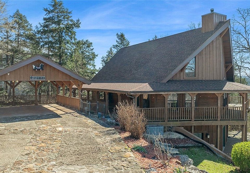 1st image of 4 Quail Run Dr