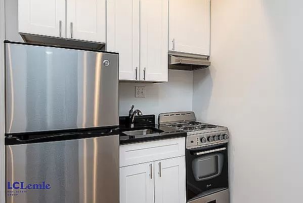 1st image of 1361 Lexington Ave APT 2A