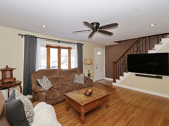 5th image of 1314 Wood Valley Rd