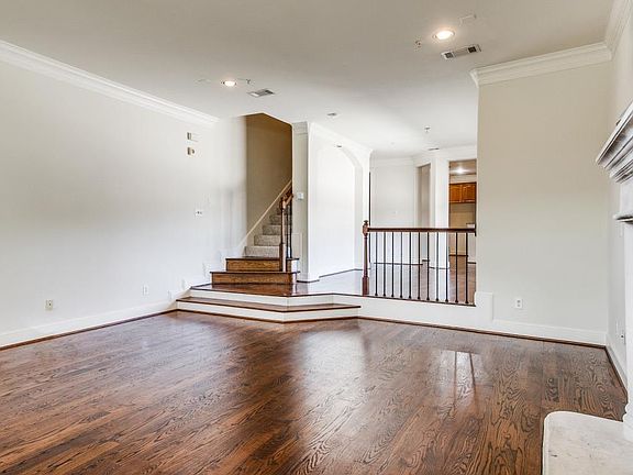 5th image of 4125 Lovers Ln APT C