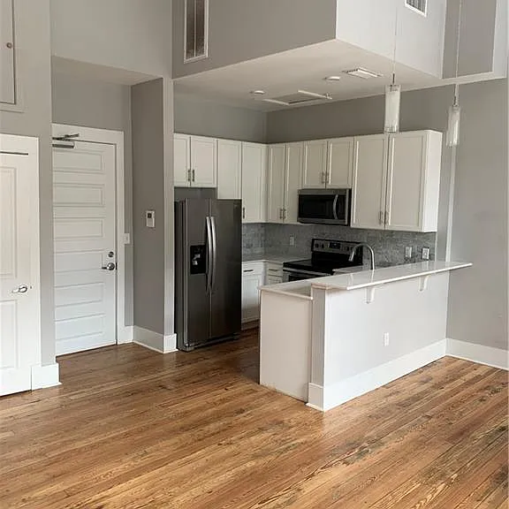 100 Royal St N #3C — Photo 4