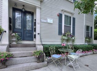 32 School St APT 3, Newport, RI 02840