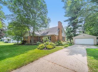 6039 Riverside Dr, Jackson, MI 49201