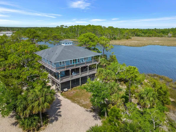 59 Carrol Dr, Crawfordville, FL 32327