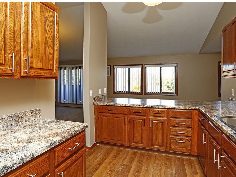 1st image of 1905 Parkwood Dr #1905201