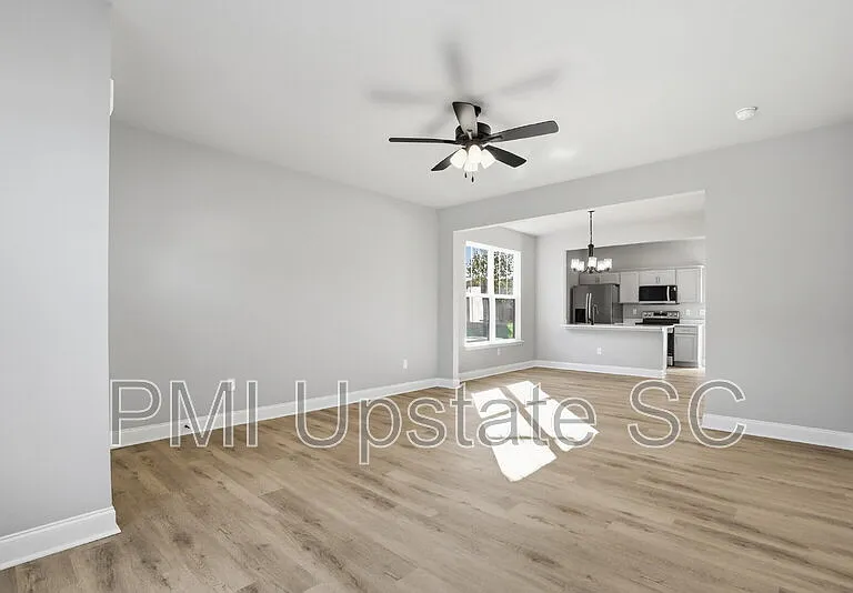 107 Virginia Ave — Photo 5