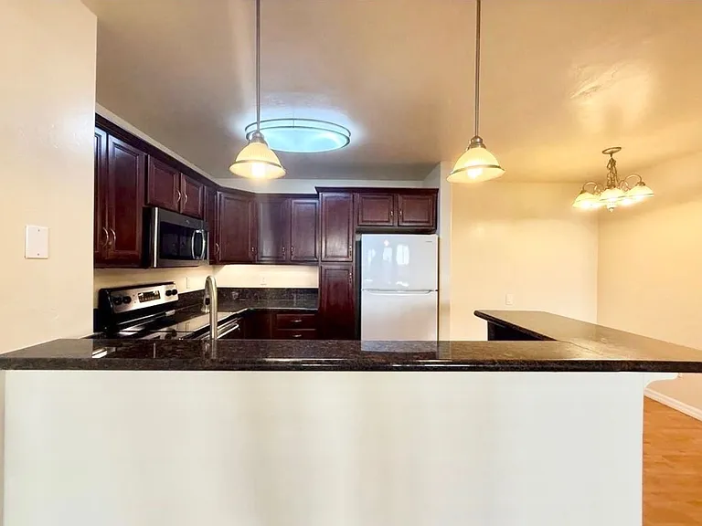 5402 Balboa Arms Dr #308 — Photo 4