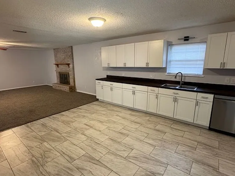 1281 N Willis St — Photo 5