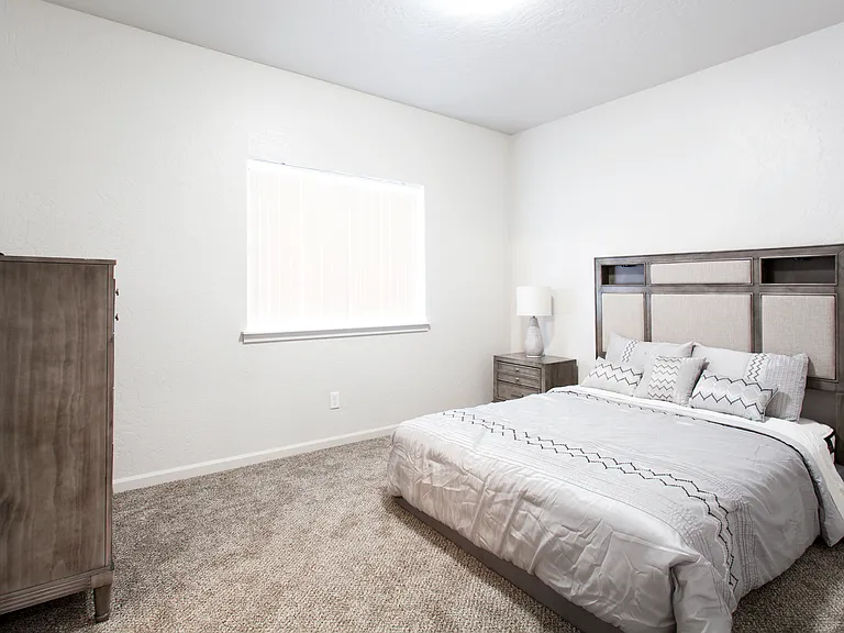 Prairie Pointe Apartments and Townhomes — Photo 116