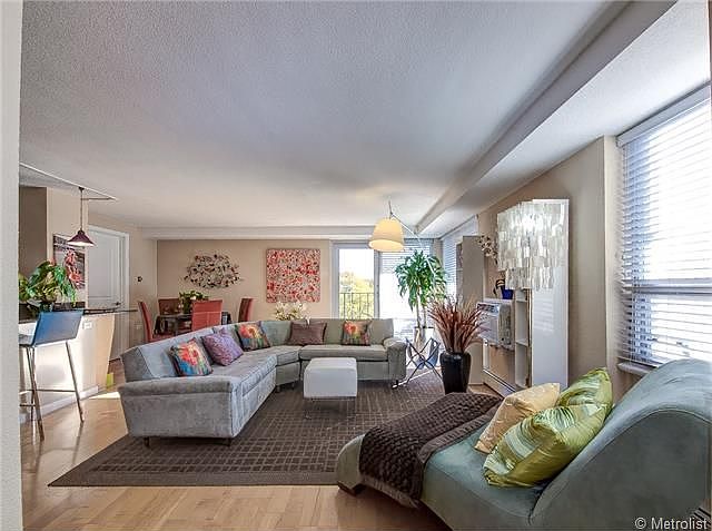 1st image of 1150 N Vine St #501