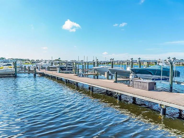 917 Tidewater Shores Loop — Photo 46