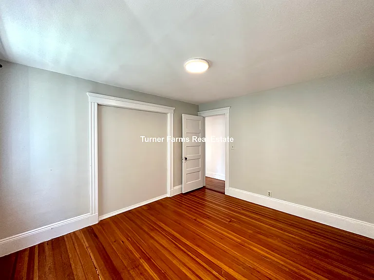 30 Roseclair St #2F — Photo 14