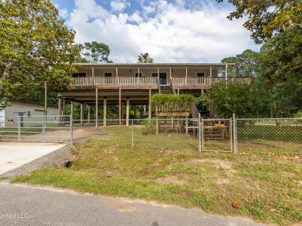 2100 E Simmons Bayou Dr, Ocean Springs, MS 39564