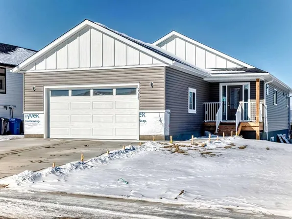 2017 E 30th Ave, Nanton, AB T0L 1R0