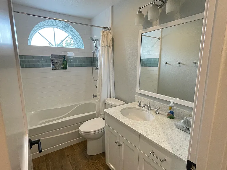 Upstairs Bath