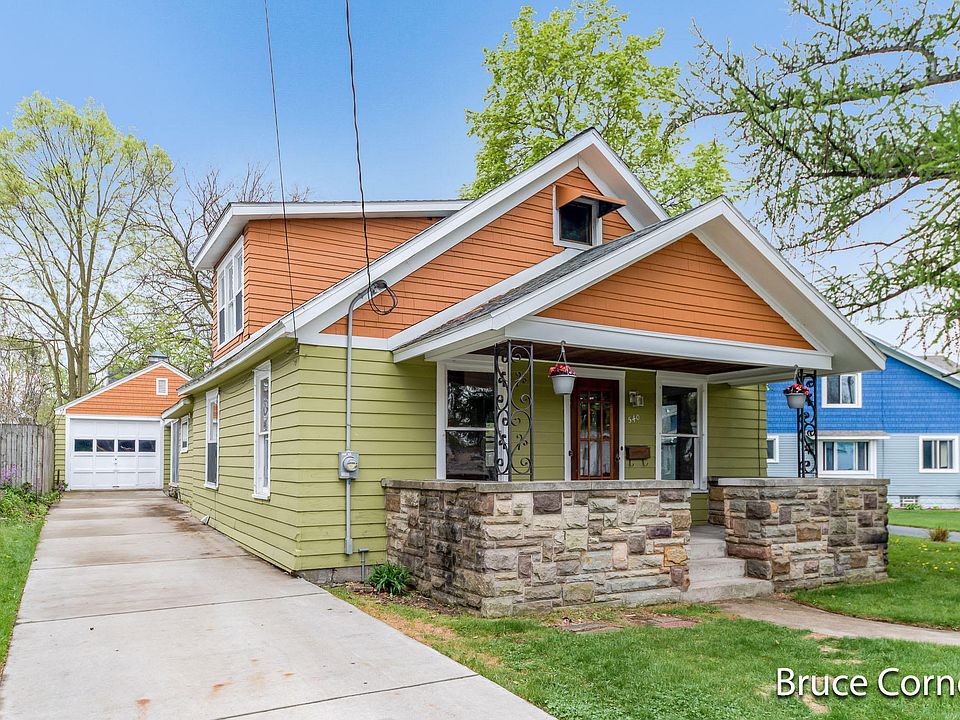1st image of 540 Graceland St NE