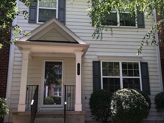 2nd image of 709 Breeze Ln