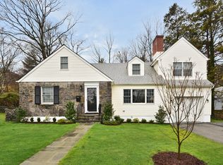 54 Clarendon Rd, Scarsdale, NY 10583