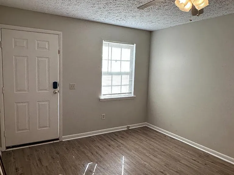 Unit Photo