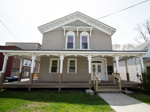 323 Pleasant St APT 1