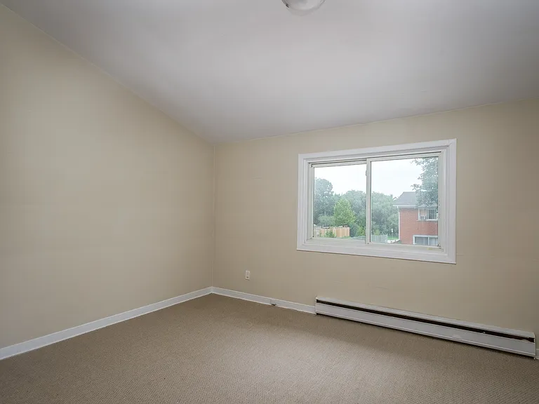 153 Arbour Glen Cres — Photo 16