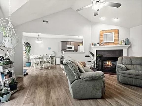 4th image of 13517 Stowe Dr