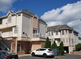132 Adamecs Way #33, South Amboy, NJ