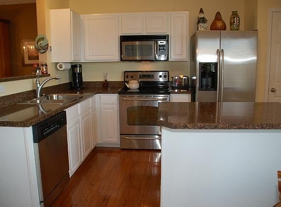 4th image of 6005 Canyon Creek Dr