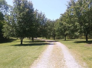 664 Old Dry Hollow Rd, Vanleer, TN 37181