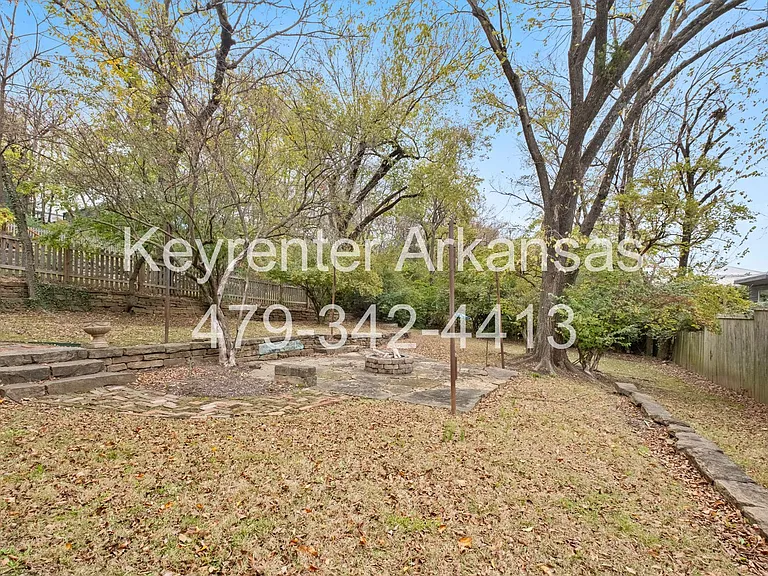 224 S Church Ave — Photo 28