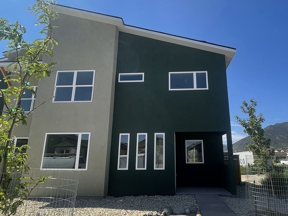 1st image of 10719 Willow Ave