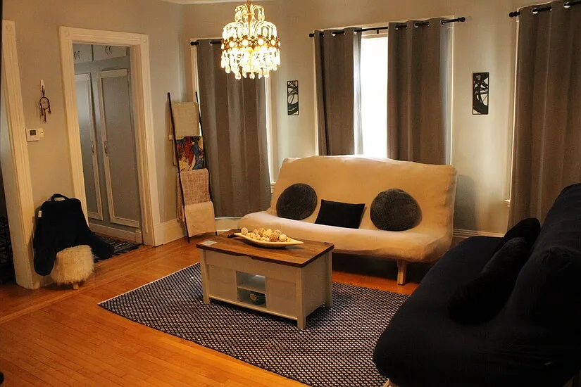 Furnished Duplex in Milwaukee — Photo 4
