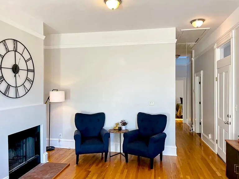 214 E 32nd St — Photo 3